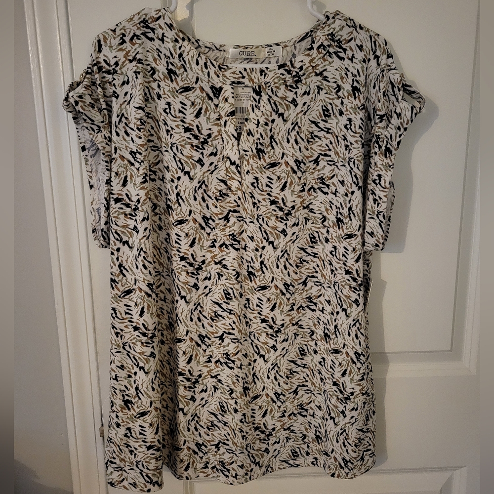 Chico's Abstract Black and Cream Blouse